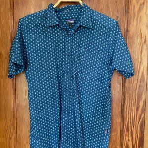 Patagonia Mens Go-To Short-Sleeve Shirt, Organic Cotton. Small